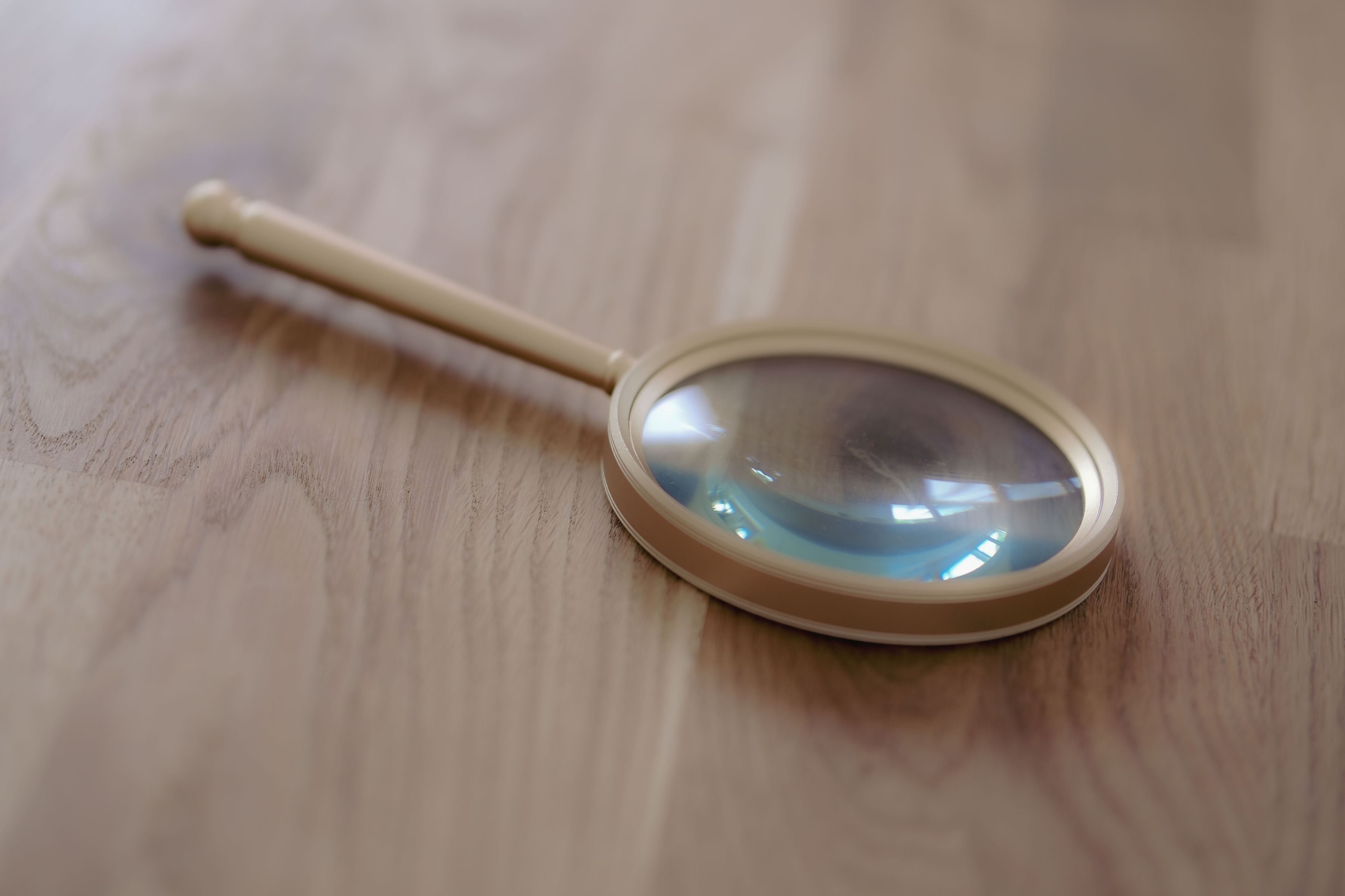 Selbst erkennen - Lupe Symbolbild